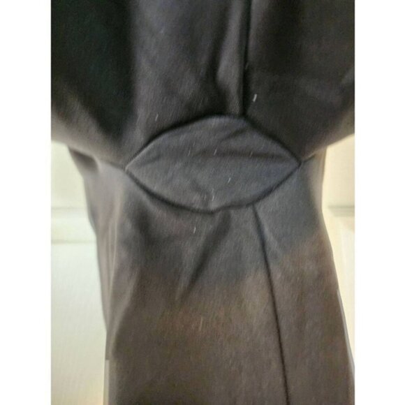 2 Sets of Athletic Capris - Picture 3 of 9